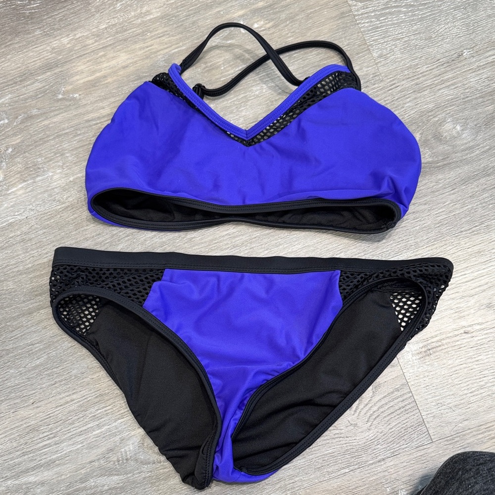 VENUS Blue and Black Bikini Set